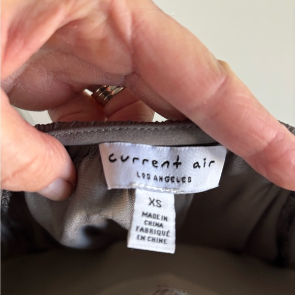 Gray top - Picture 4 of 4